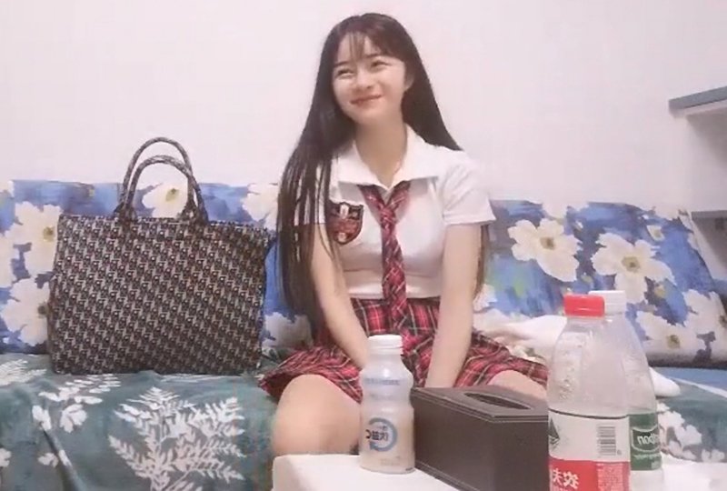 在线观看亚洲精品国产极品水手服美女!